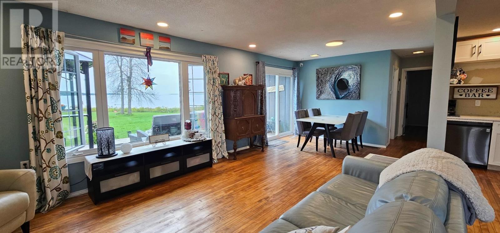 3 Hecla St, Bruce Mines, ON - Indoor Photo Showing Living Room