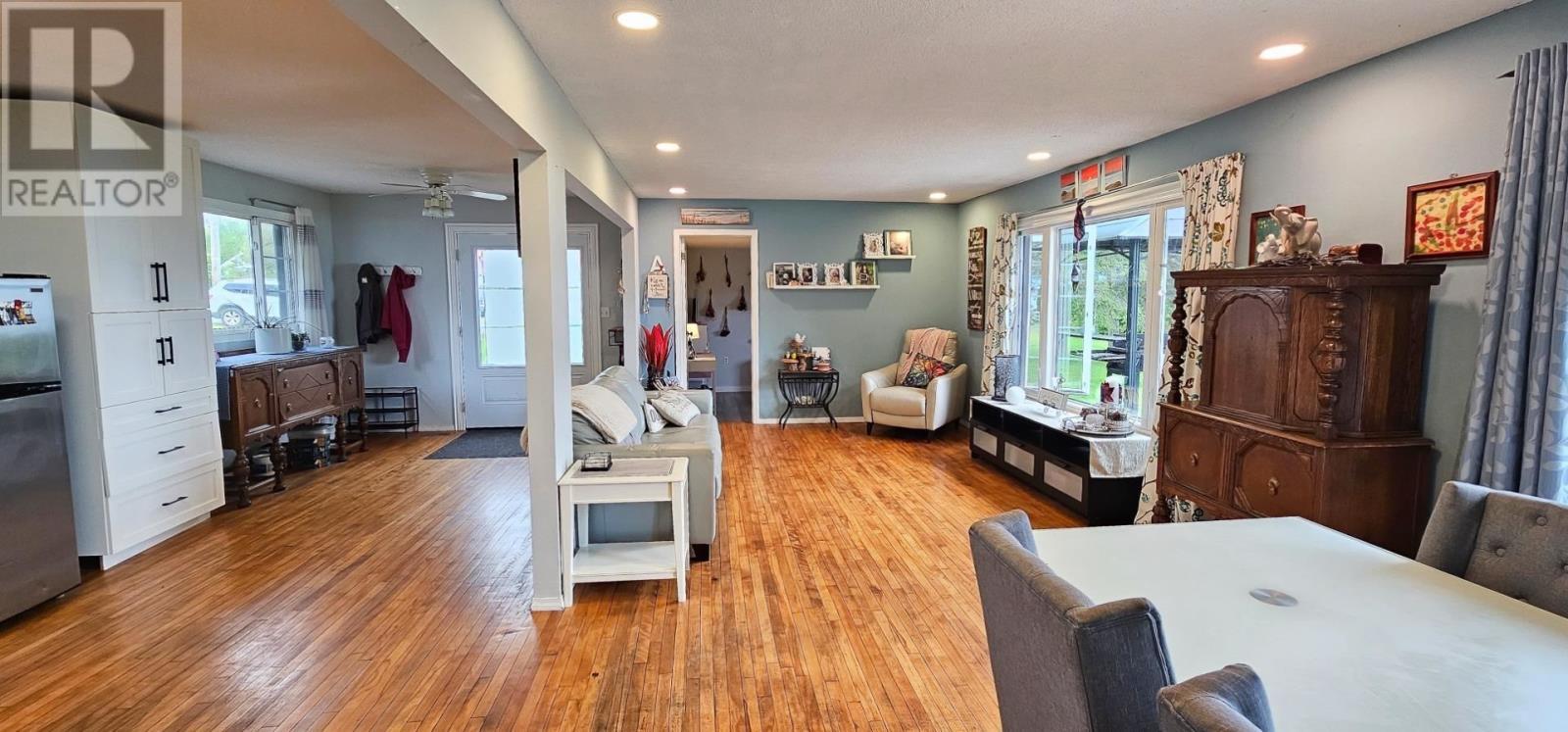 3 Hecla St, Bruce Mines, ON - Indoor