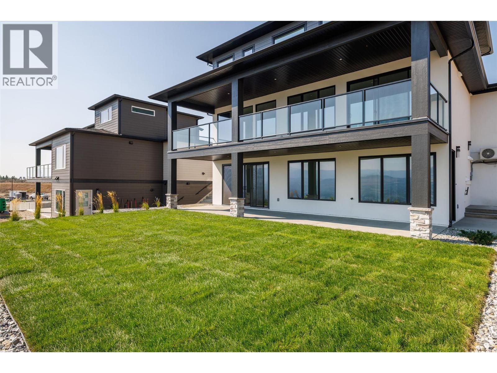 789 Carleton Street, Kelowna, BC - Outdoor
