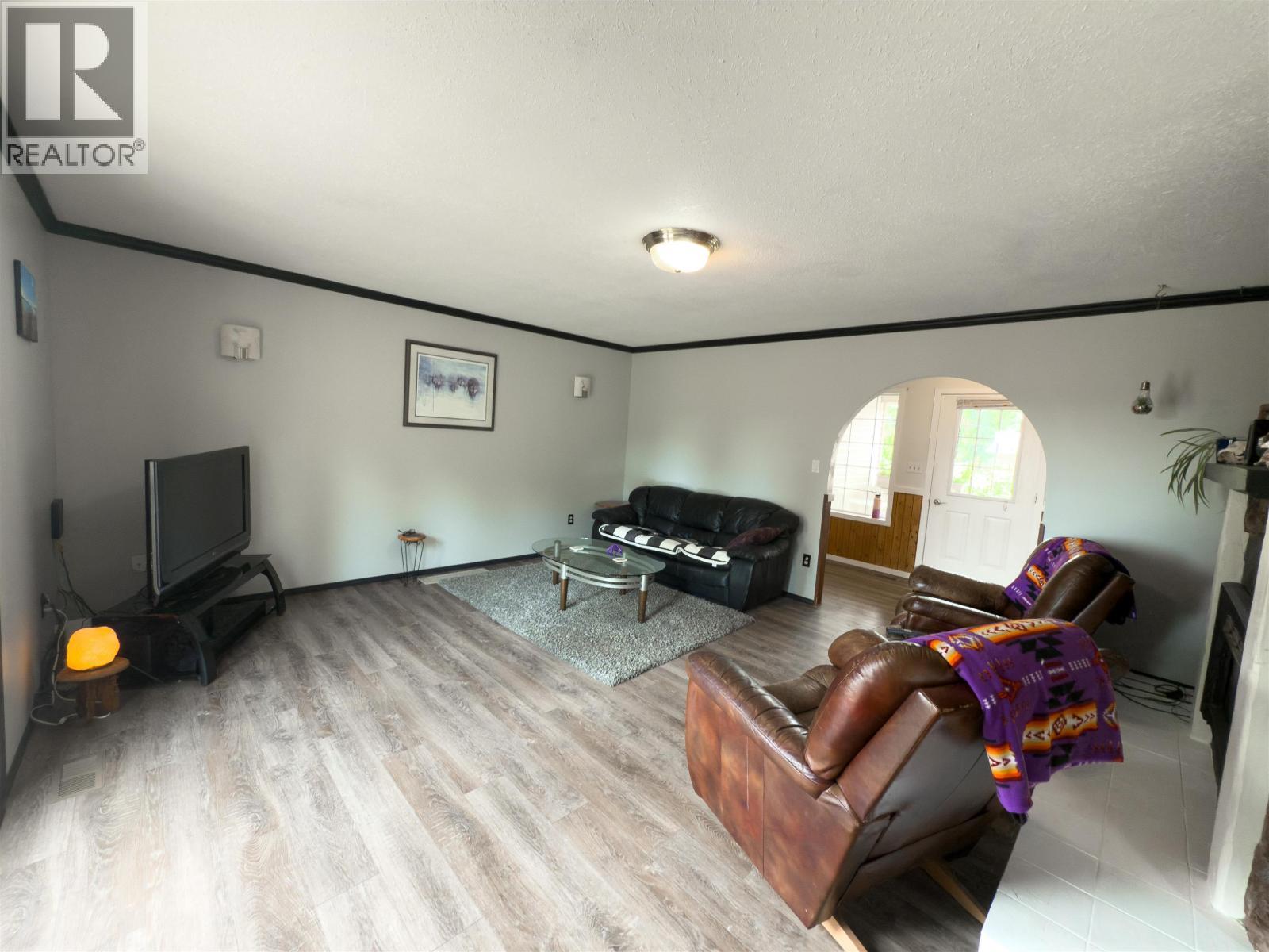 6497 Grey Crescent, Horse Lake, BC - Indoor