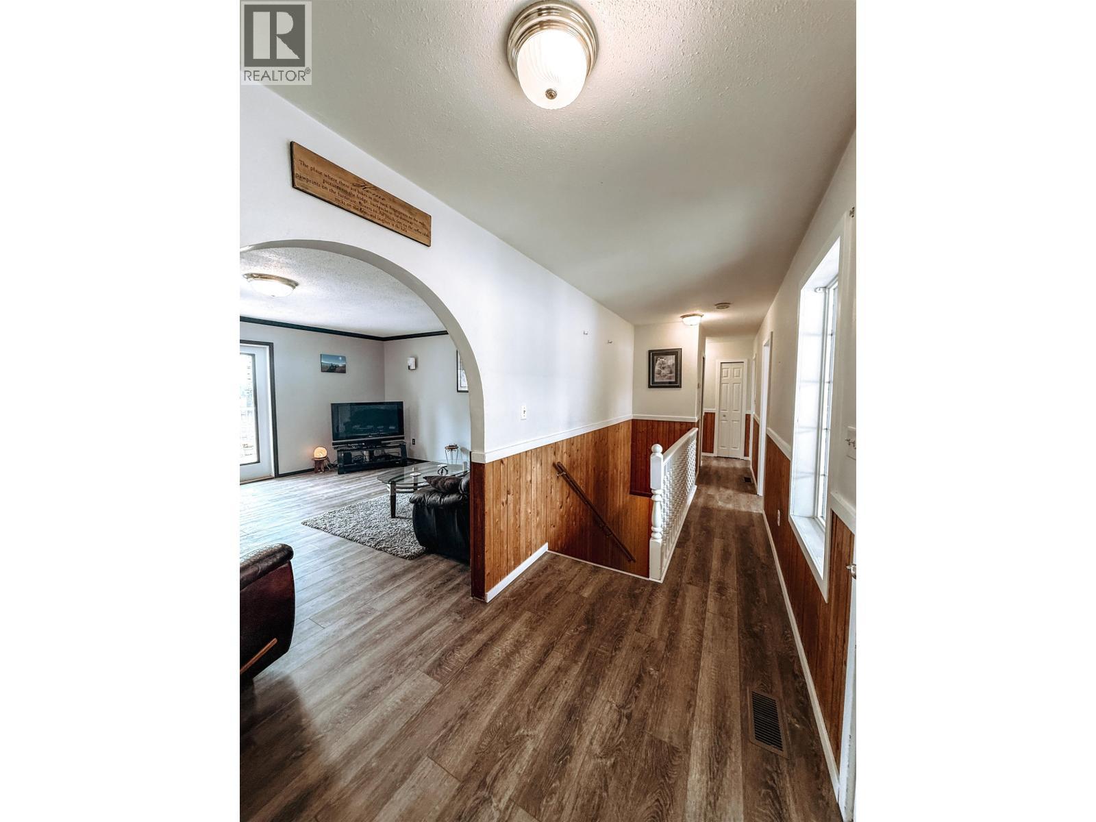 6497 Grey Crescent, Horse Lake, BC - Indoor Photo Showing Other Room