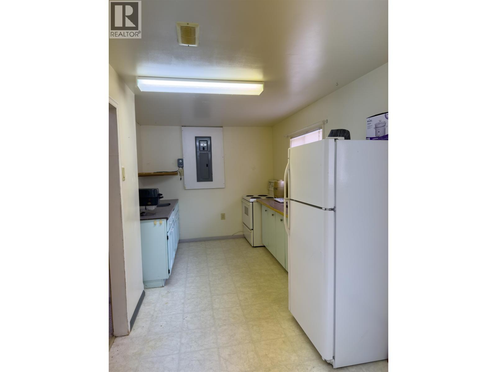 6497 Grey Crescent, Horse Lake, BC - Indoor