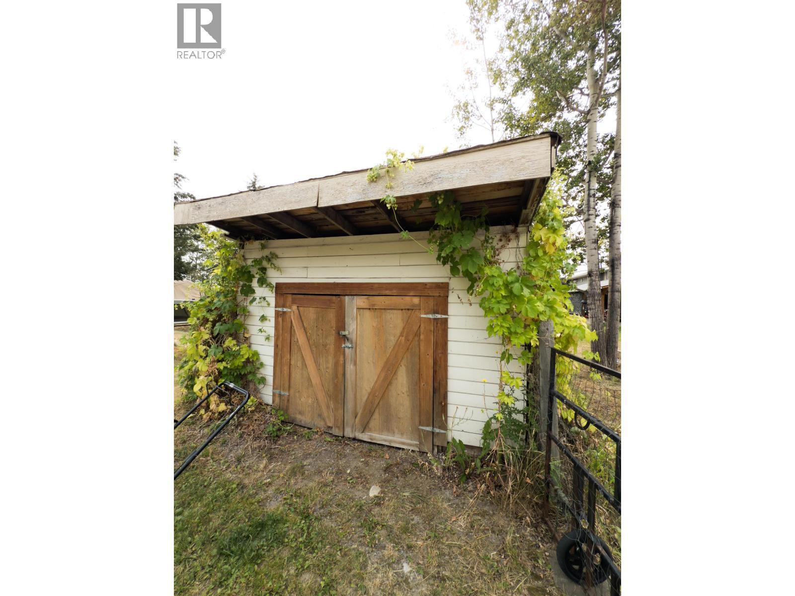 6497 Grey Crescent, Horse Lake, BC - Outdoor