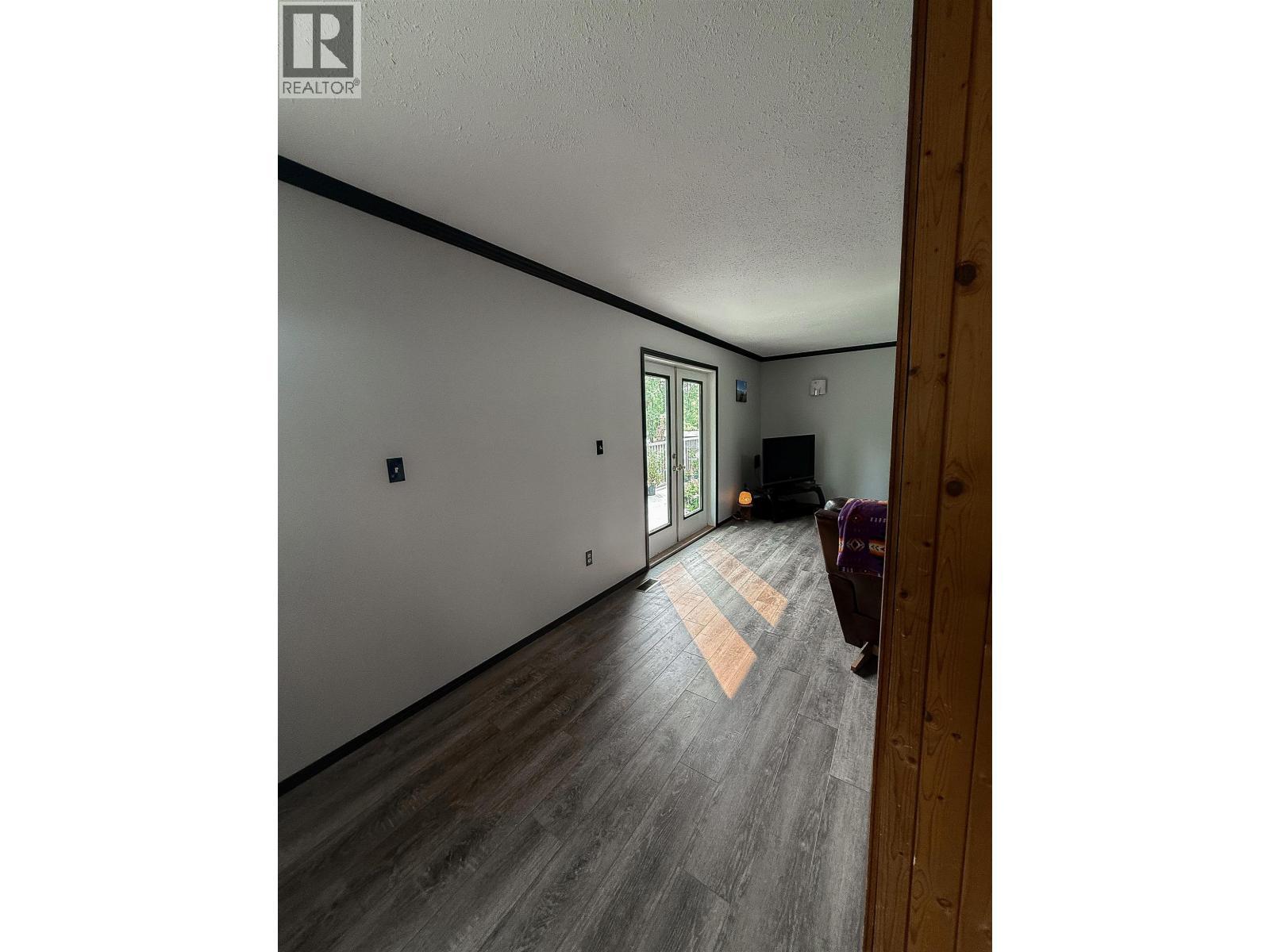 6497 Grey Crescent, Horse Lake, BC - Indoor Photo Showing Other Room