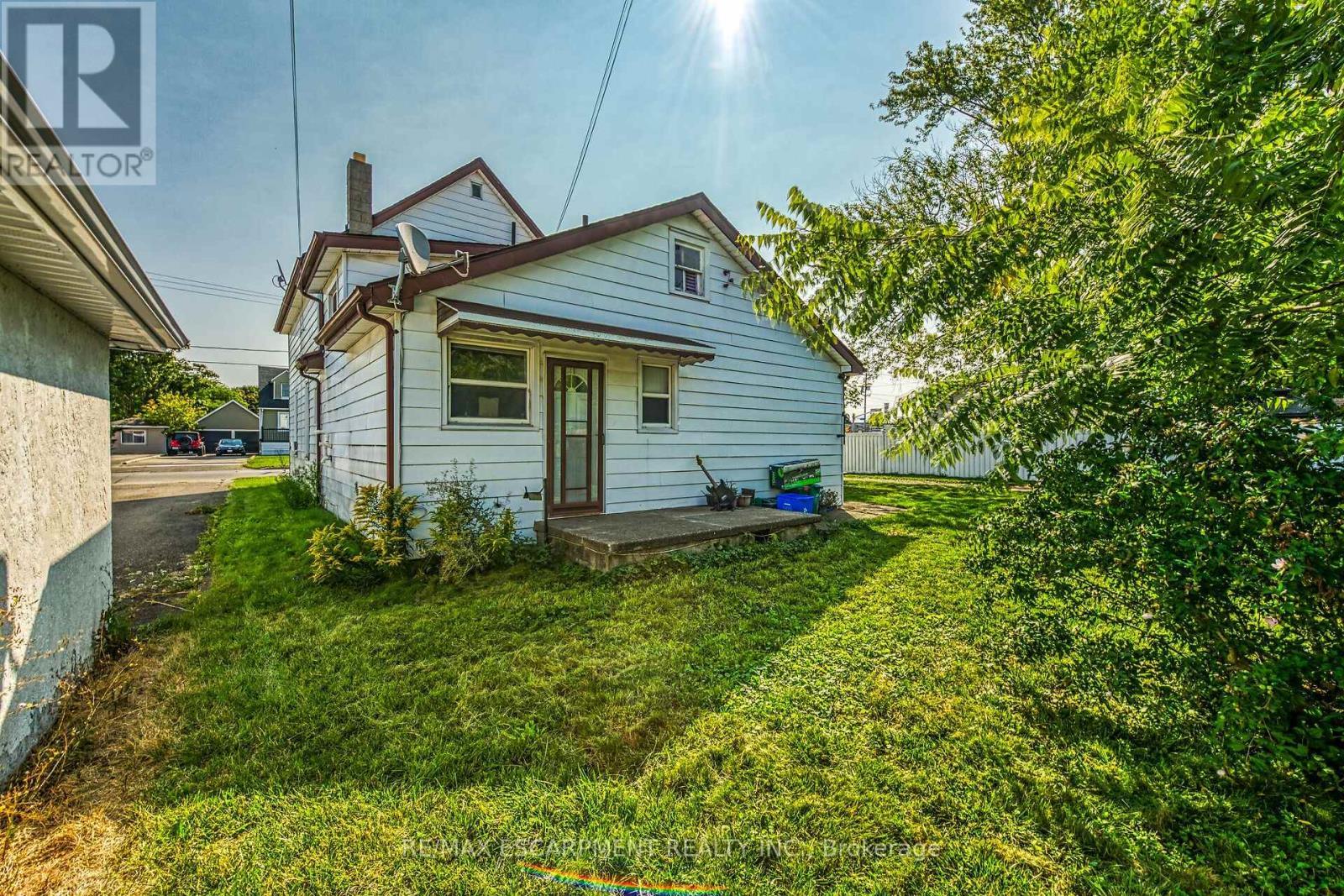 526 Steele Street, Port Colborne, ON - Outdoor