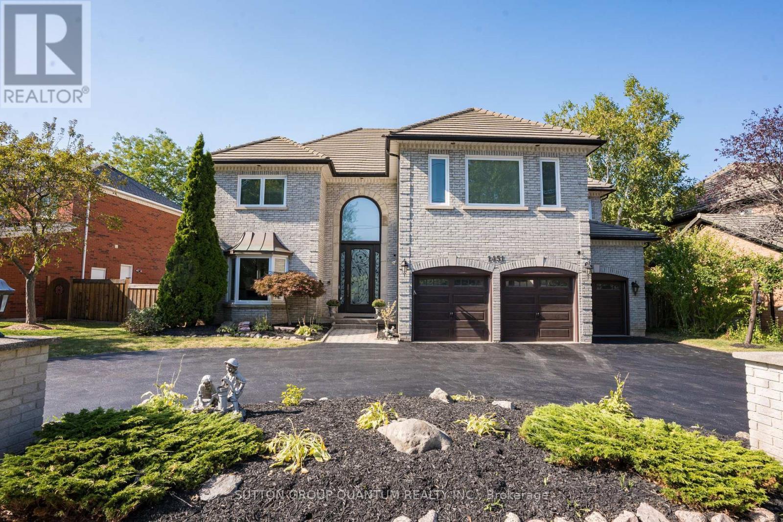 1451 Indian Road, Mississauga, ON - Outdoor With Facade