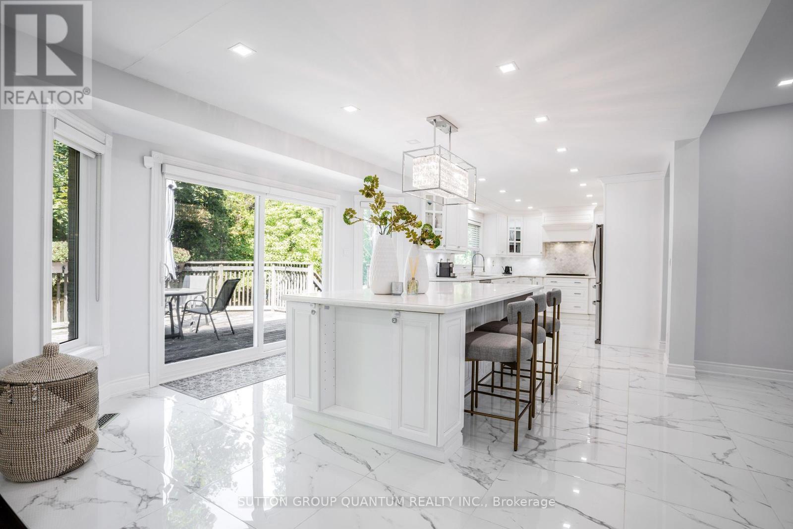 1451 Indian Road, Mississauga, ON - Indoor