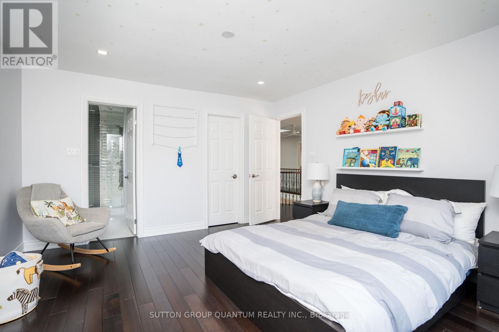 1451 Indian Road, Mississauga, ON - Indoor Photo Showing Bedroom