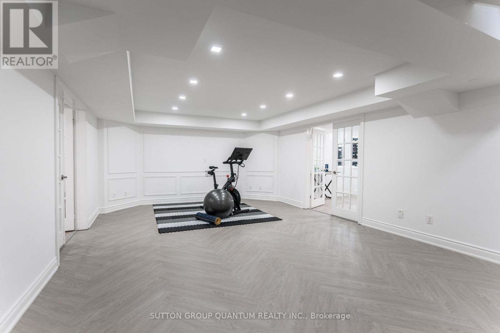 1451 Indian Road, Mississauga, ON - Indoor Photo Showing Gym Room