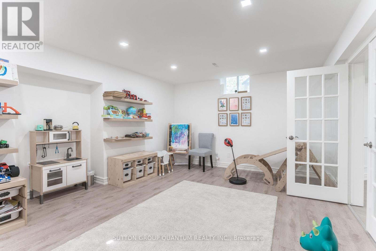 1451 Indian Road, Mississauga, ON - Indoor