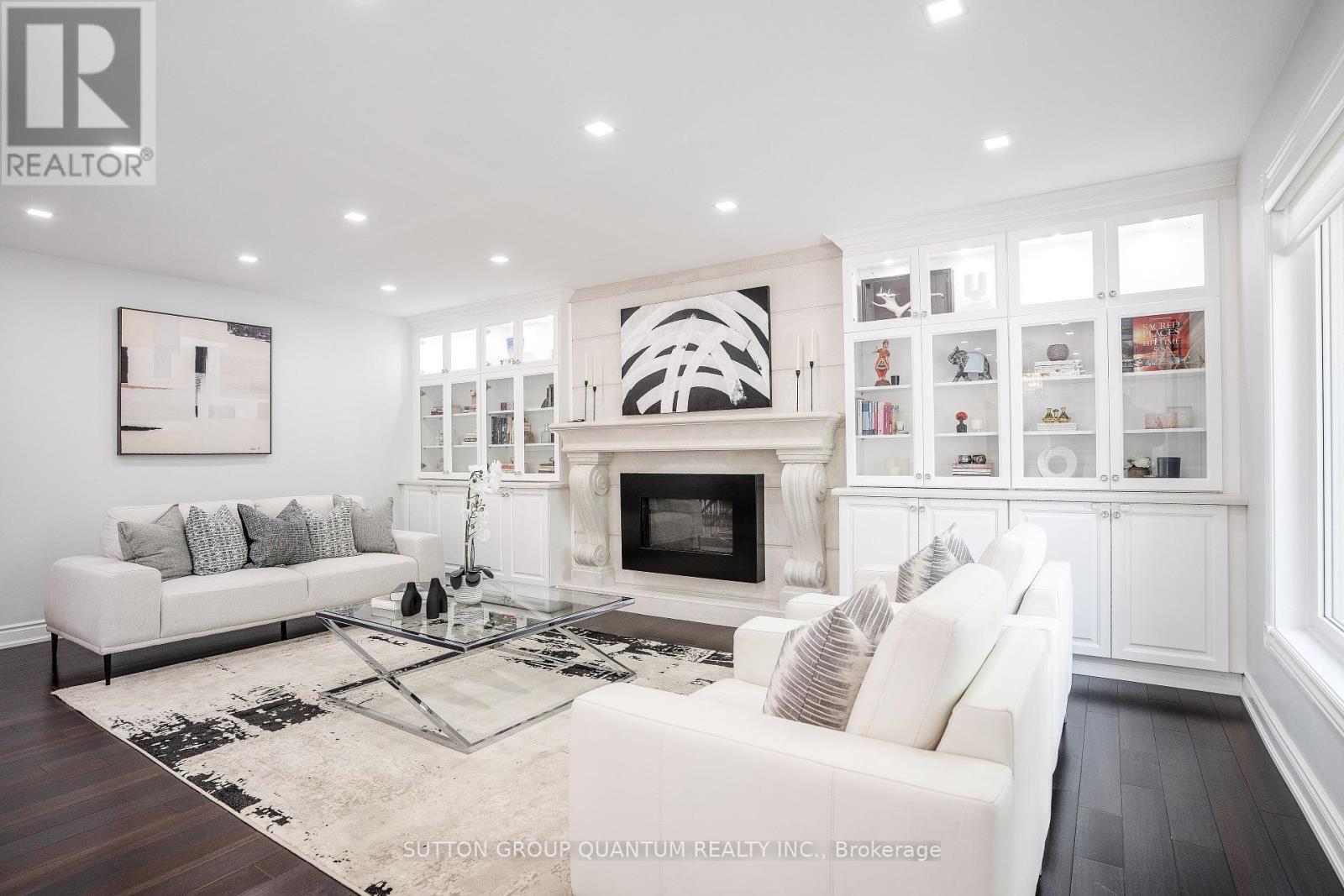 1451 Indian Road, Mississauga, ON - Indoor Photo Showing Living Room With Fireplace
