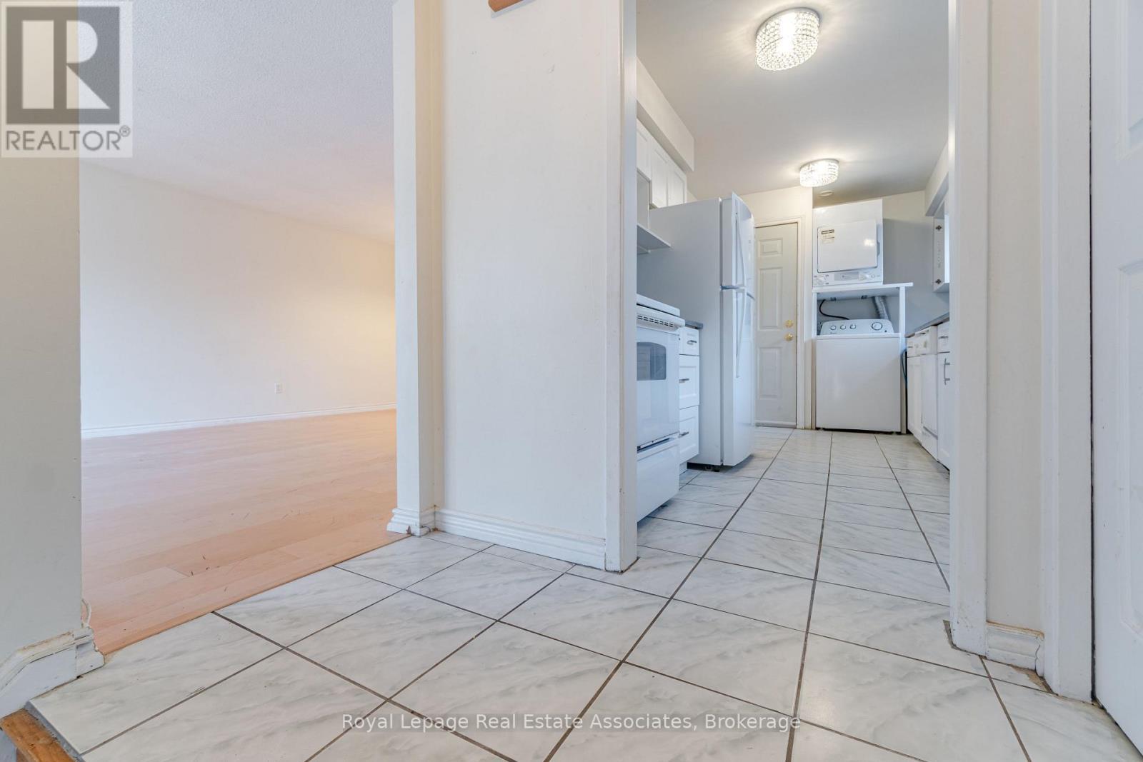 3301 Tallmast Crescent, Mississauga, ON - Indoor Photo Showing Other Room