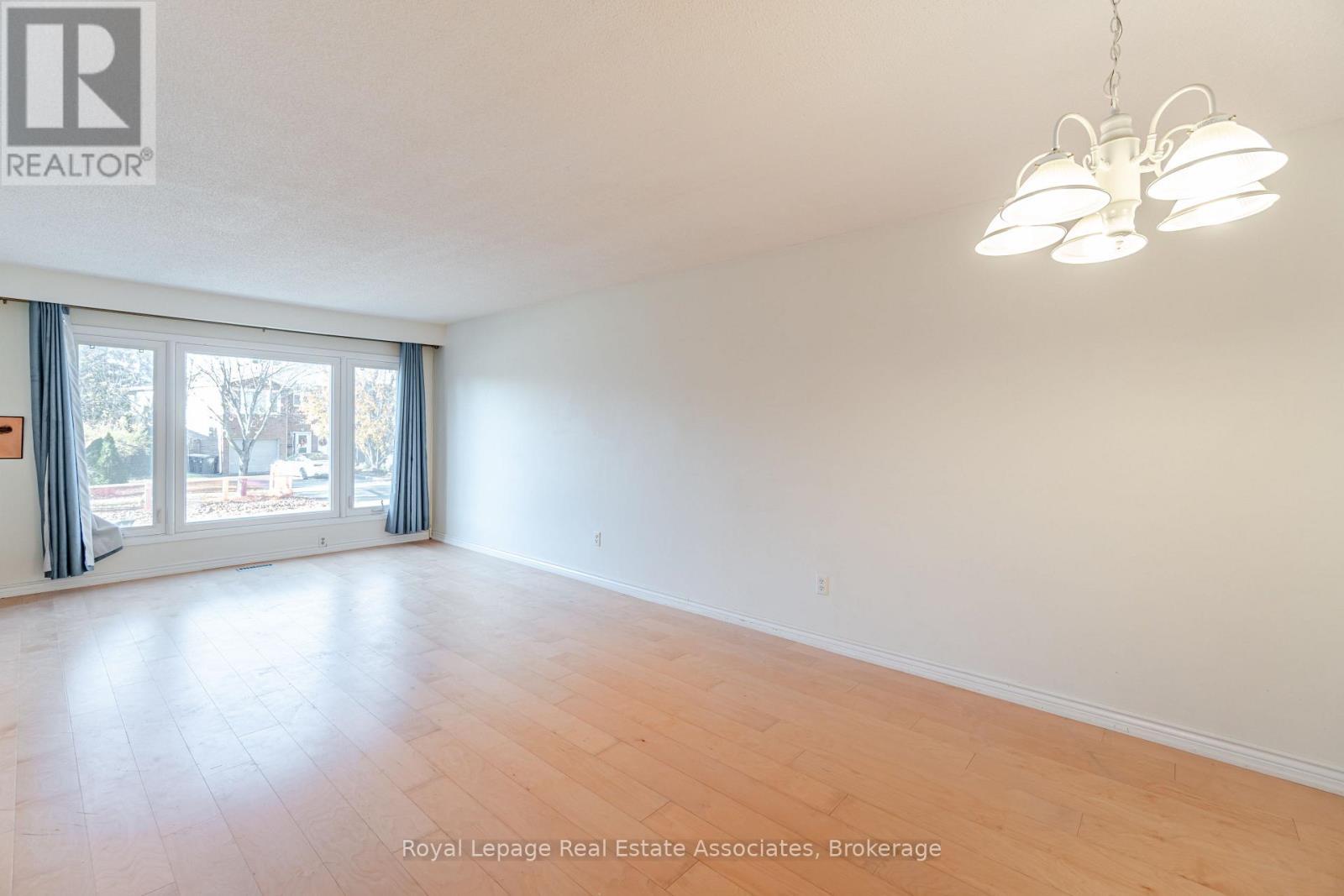 3301 Tallmast Crescent, Mississauga, ON - Indoor Photo Showing Other Room