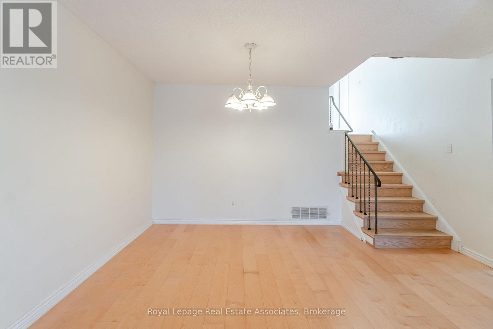 3301 Tallmast Crescent, Mississauga, ON - Indoor Photo Showing Other Room