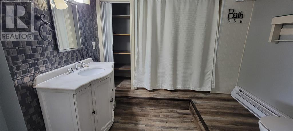 10 Crestview Heights, Marystown, NL - Indoor Photo Showing Bathroom
