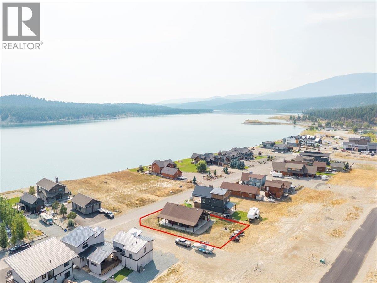 1705 Koocanusa Lake Drive, Lake Koocanusa, BC - Outdoor With Body Of Water With View