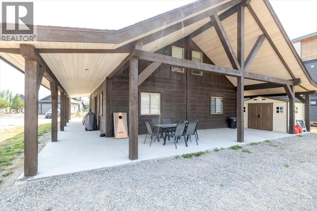 1705 Koocanusa Lake Drive, Lake Koocanusa, BC - Outdoor