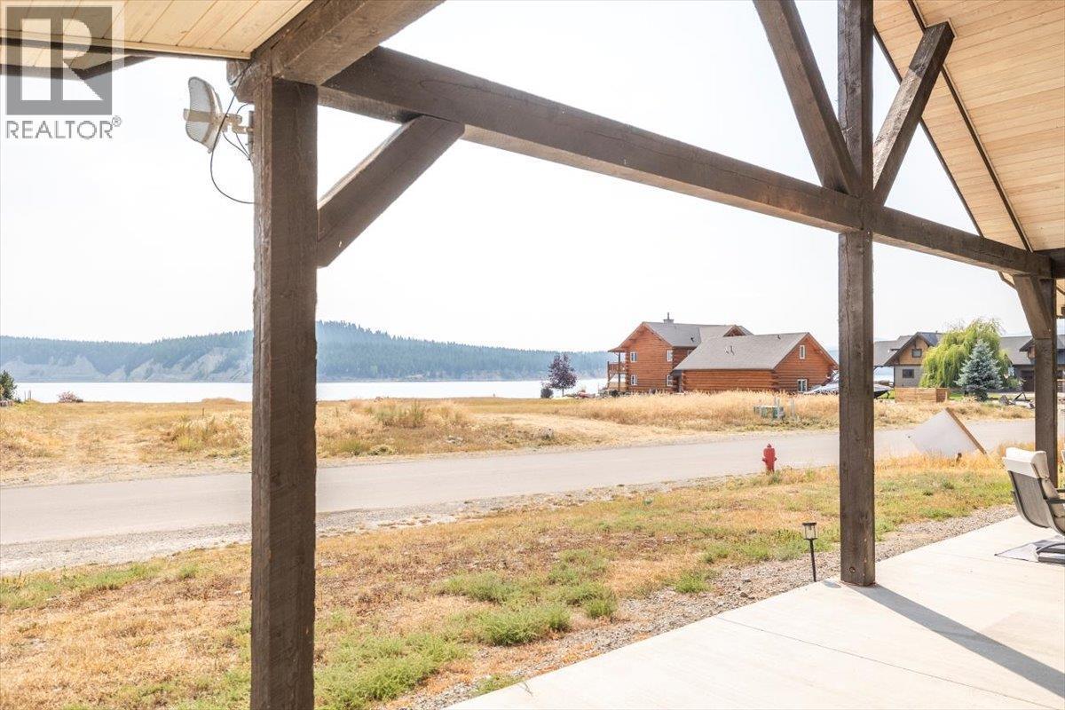 1705 Koocanusa Lake Drive, Lake Koocanusa, BC - With Body Of Water