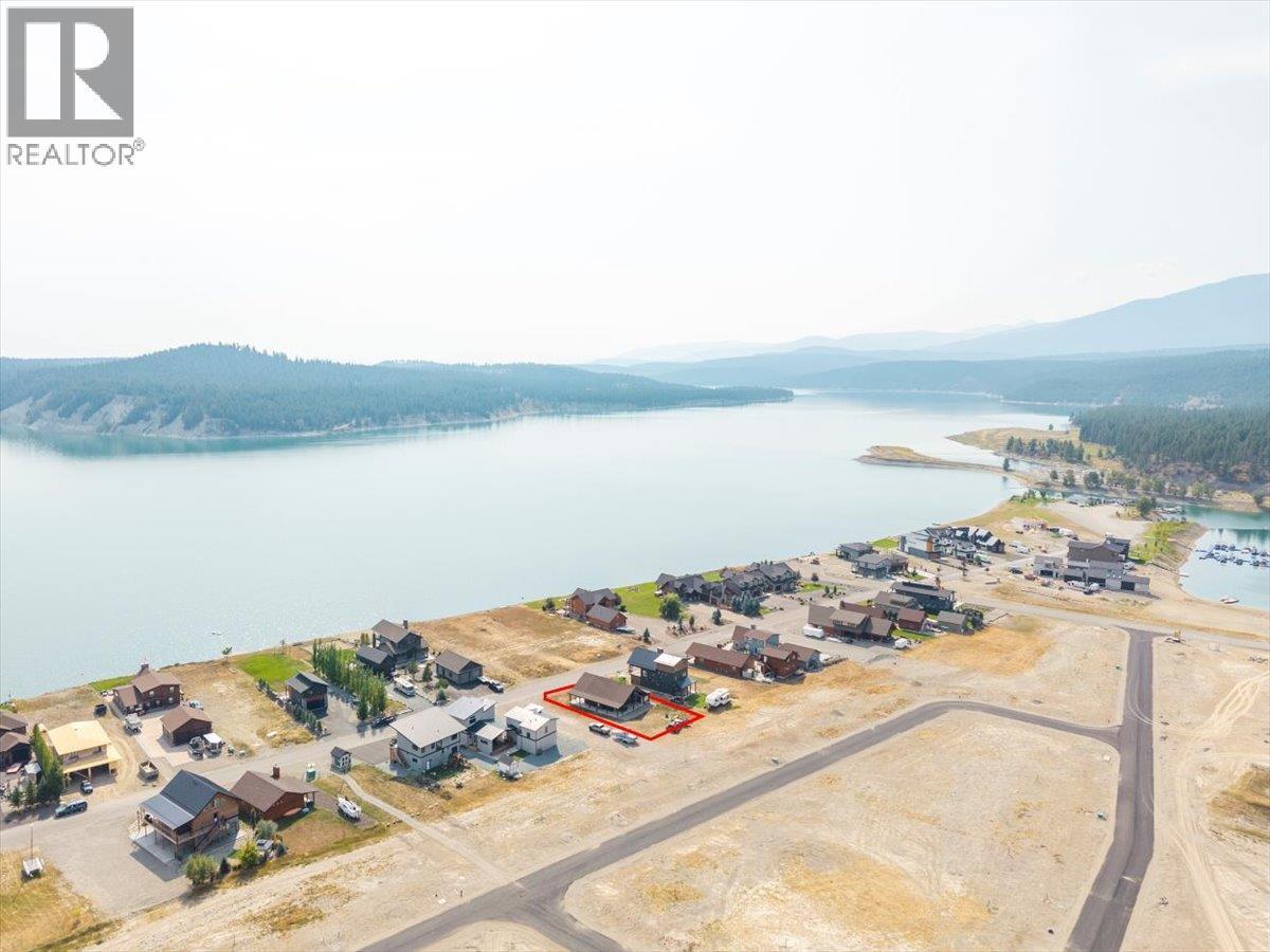 1705 Koocanusa Lake Drive, Lake Koocanusa, BC - Outdoor With Body Of Water With View