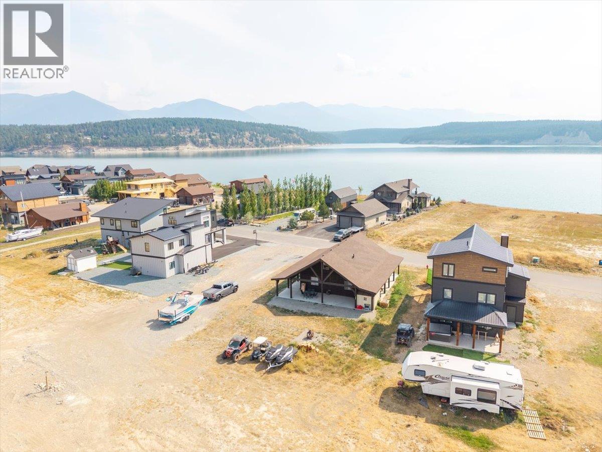 1705 Koocanusa Lake Drive, Lake Koocanusa, BC - Outdoor With Body Of Water With View