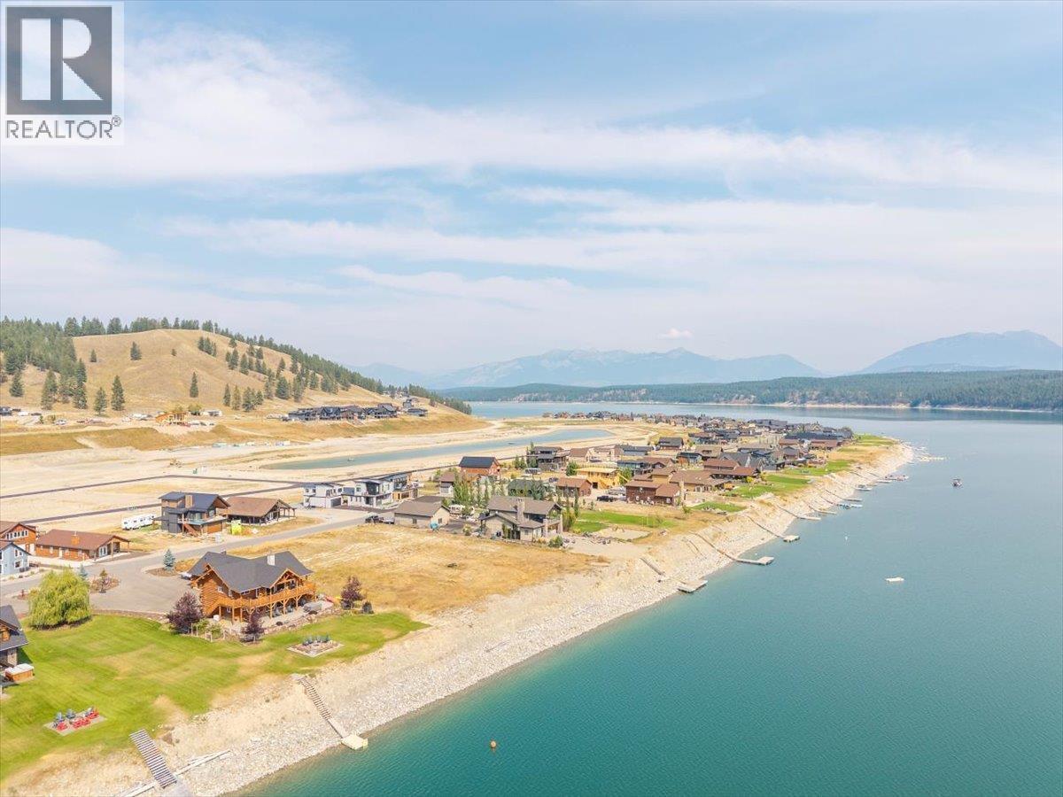 1705 Koocanusa Lake Drive, Lake Koocanusa, BC - Outdoor With Body Of Water With View