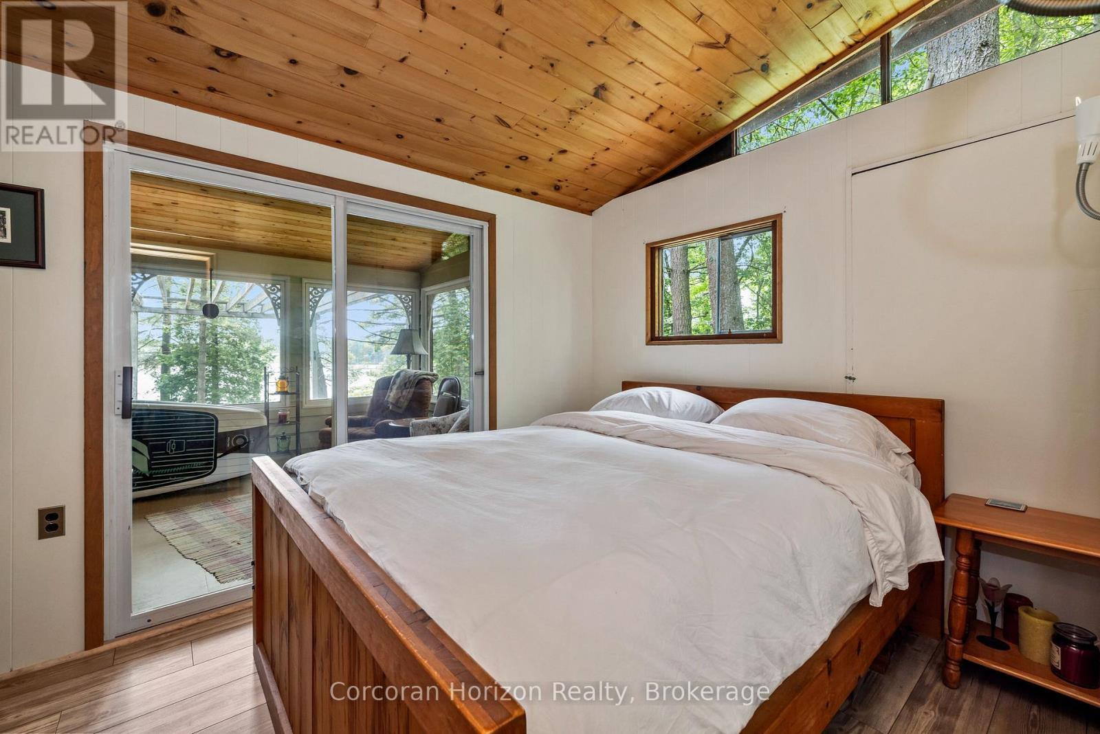 162 Winding Way, Georgian Bay (Baxter), ON - Indoor Photo Showing Bedroom