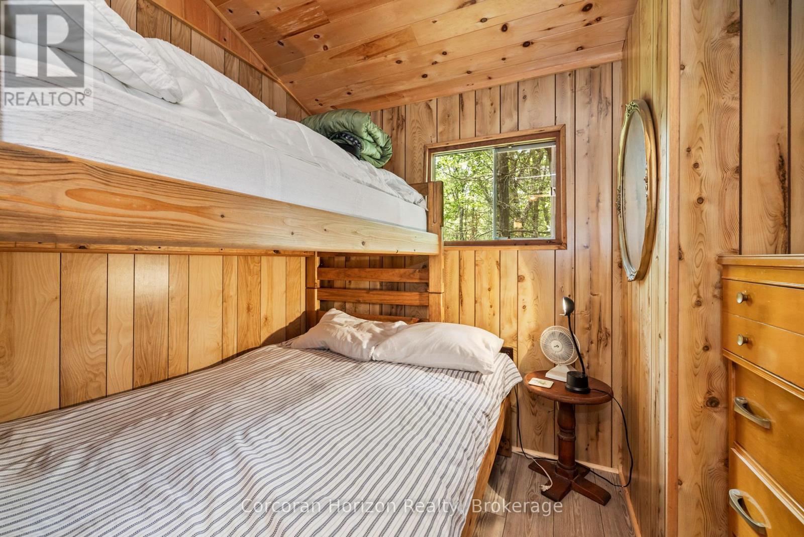162 Winding Way, Georgian Bay (Baxter), ON - Indoor Photo Showing Bedroom