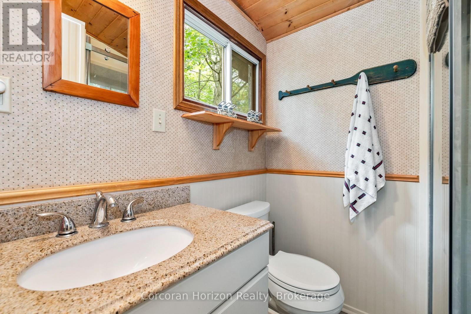 162 Winding Way, Georgian Bay (Baxter), ON - Indoor Photo Showing Bathroom
