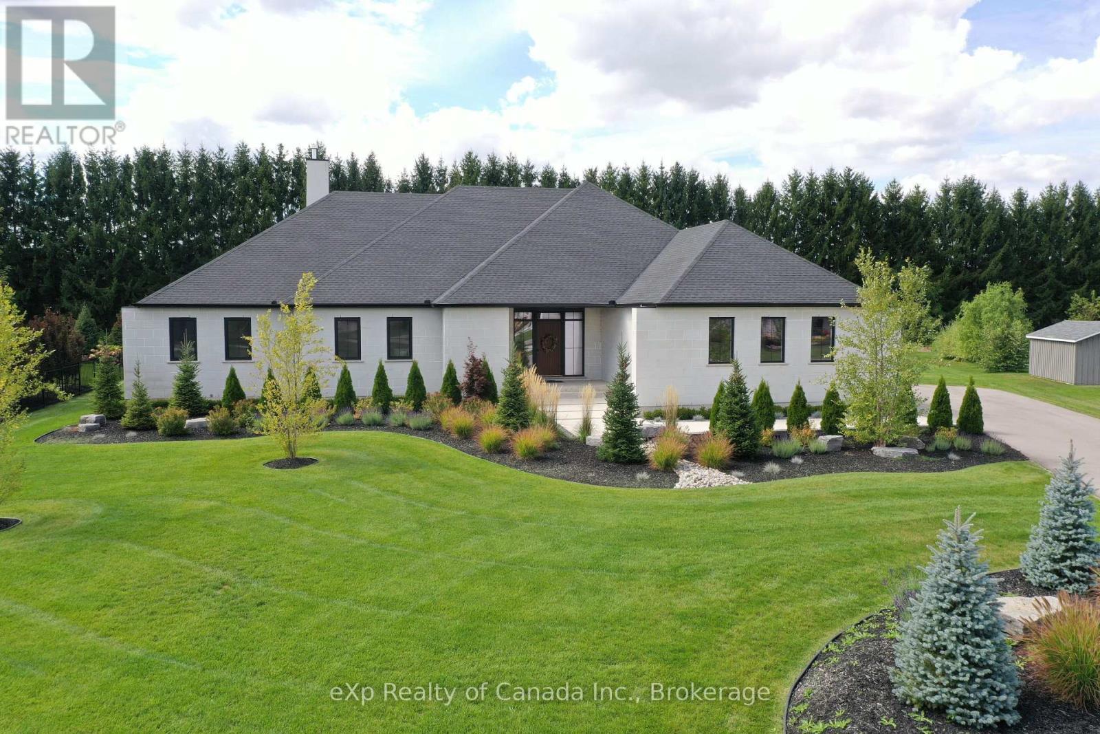 33 August Crescent, Norwich, ON - Outdoor