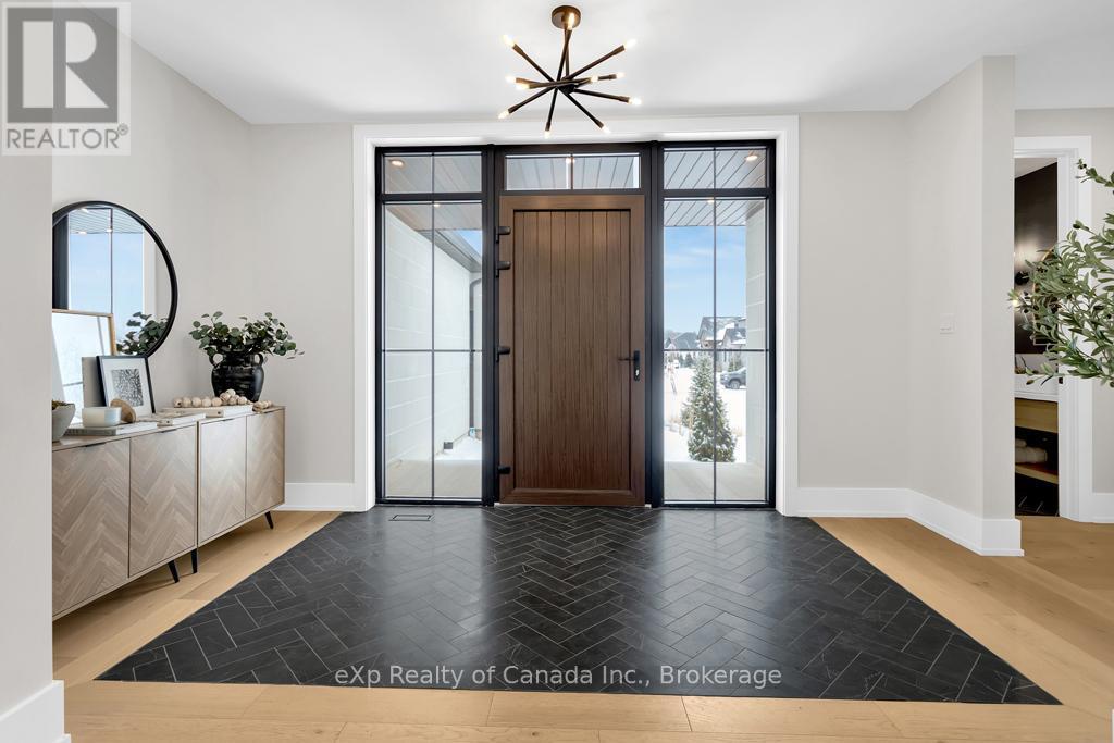 33 August Crescent, Norwich, ON - Indoor Photo Showing Other Room