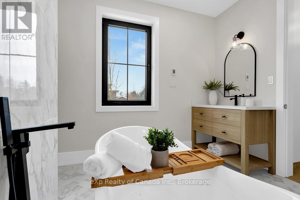 33 August Crescent, Norwich, ON - Indoor