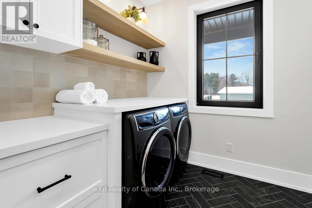 33 August Crescent, Norwich, ON - Indoor Photo Showing Laundry Room