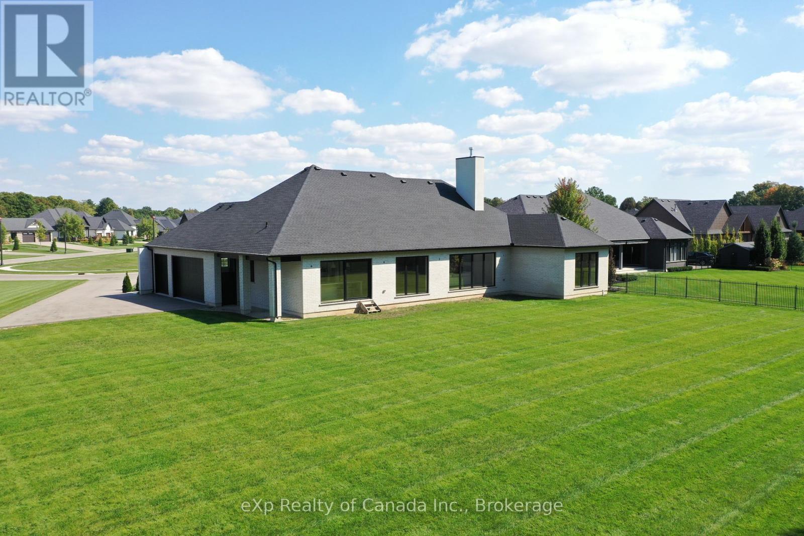 33 August Crescent, Norwich, ON - Outdoor