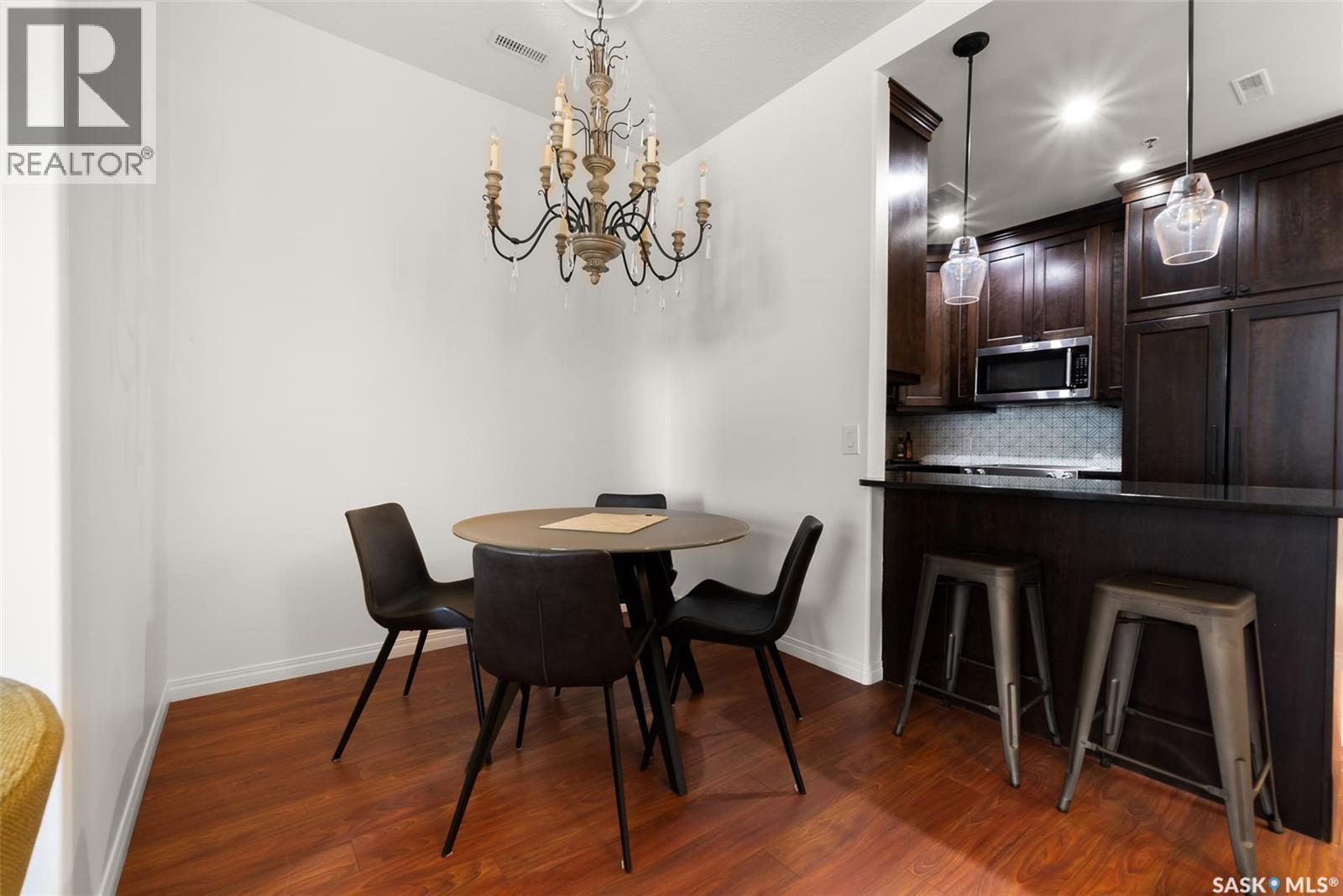 703 1901 Victoria Avenue, Regina, SK - Indoor Photo Showing Dining Room