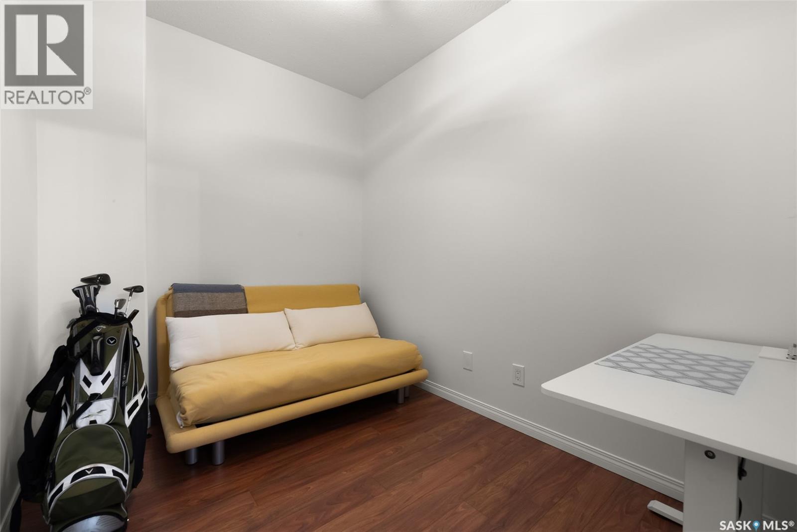 703 1901 Victoria Avenue, Regina, SK - Indoor