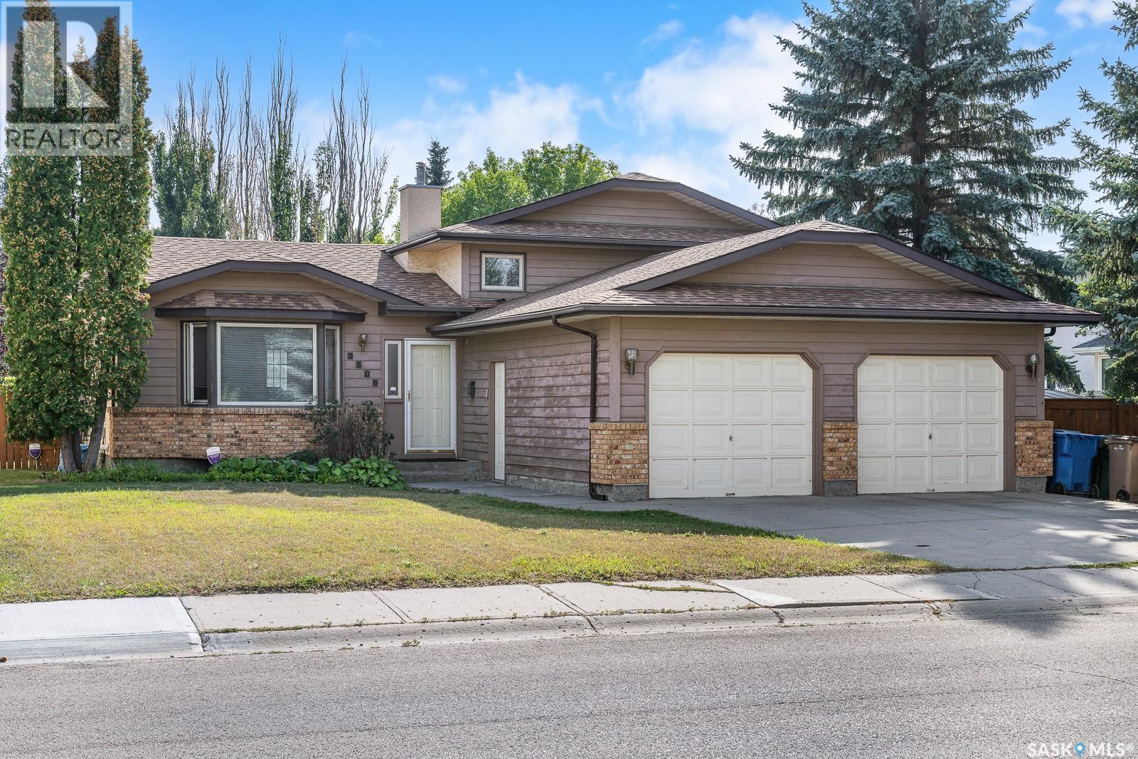 3506 Edinburgh Drive, Regina, SK - Outdoor