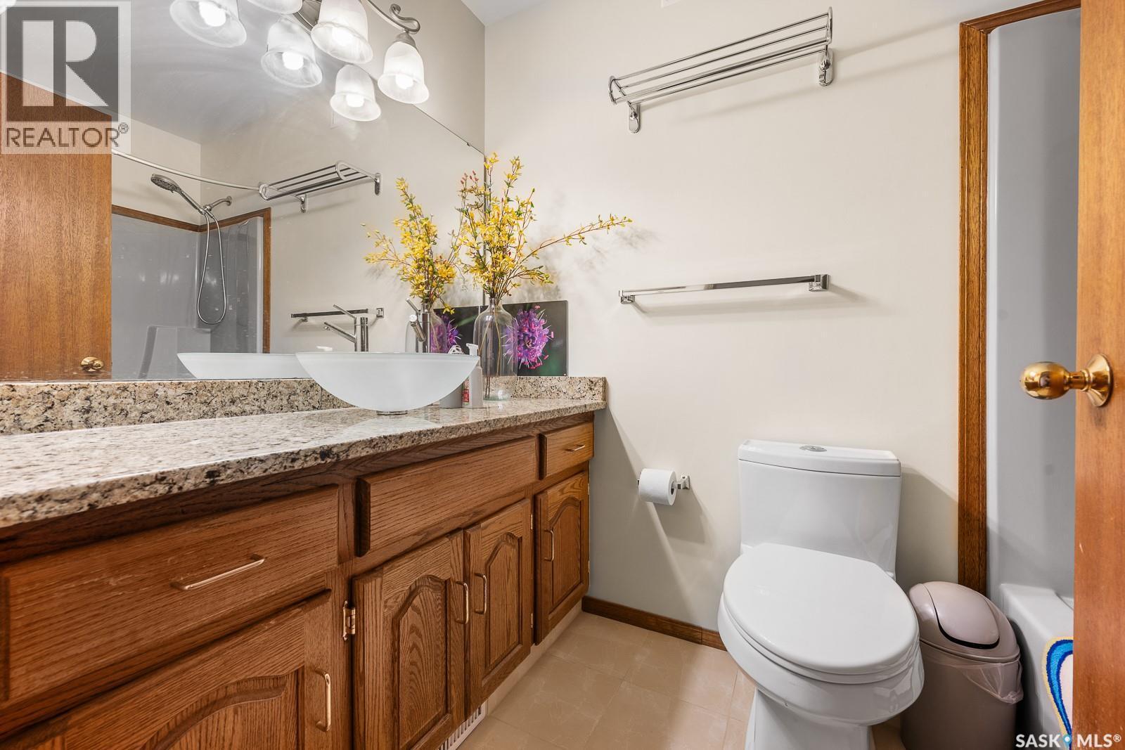 3506 Edinburgh Drive, Regina, SK - Indoor Photo Showing Bathroom