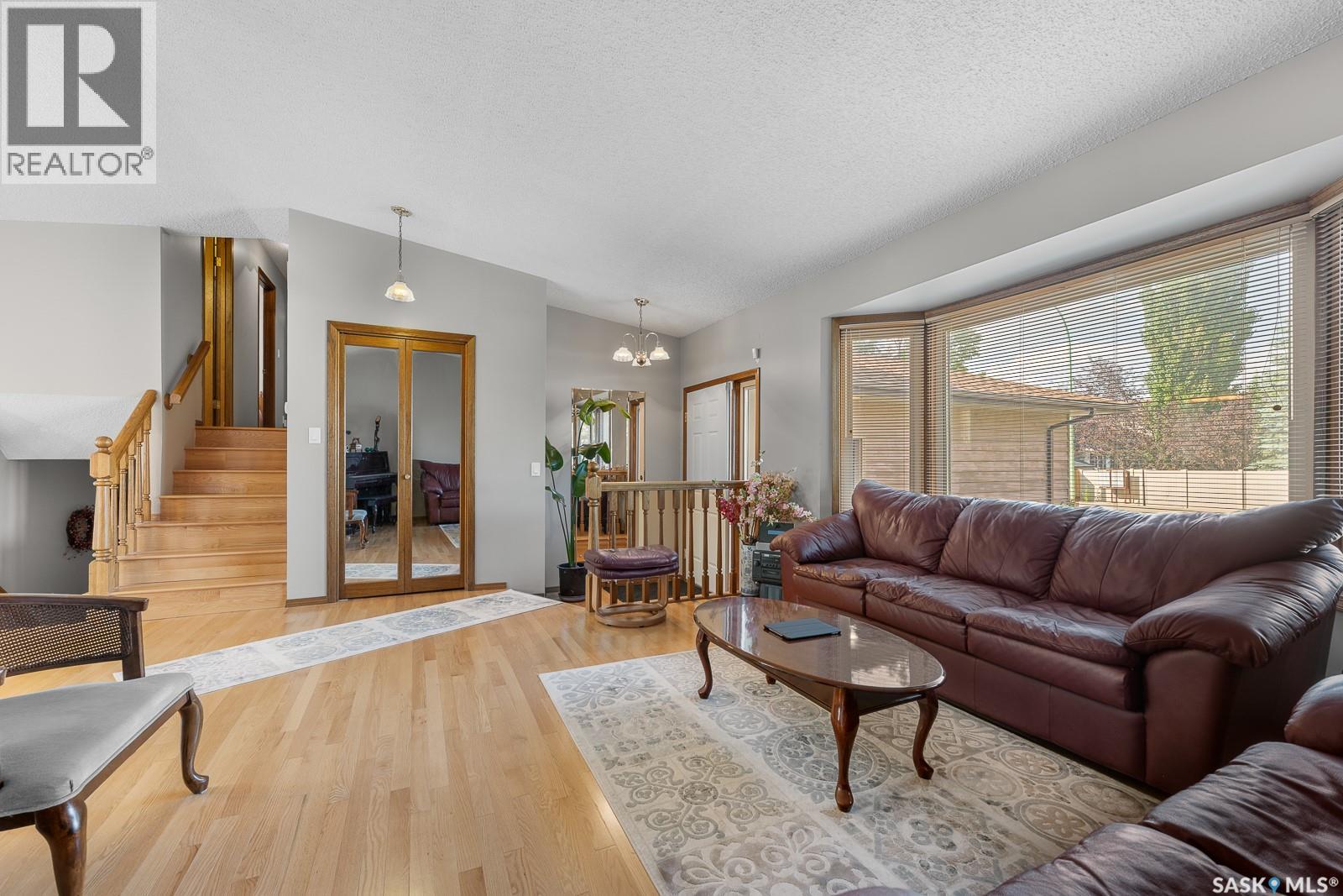 3506 Edinburgh Drive, Regina, SK - Indoor Photo Showing Living Room