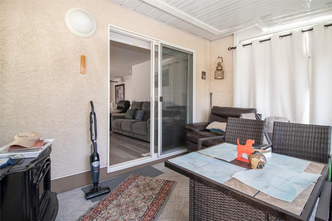 25-1874 Parkview Crescent, Kelowna, BC - With Exterior