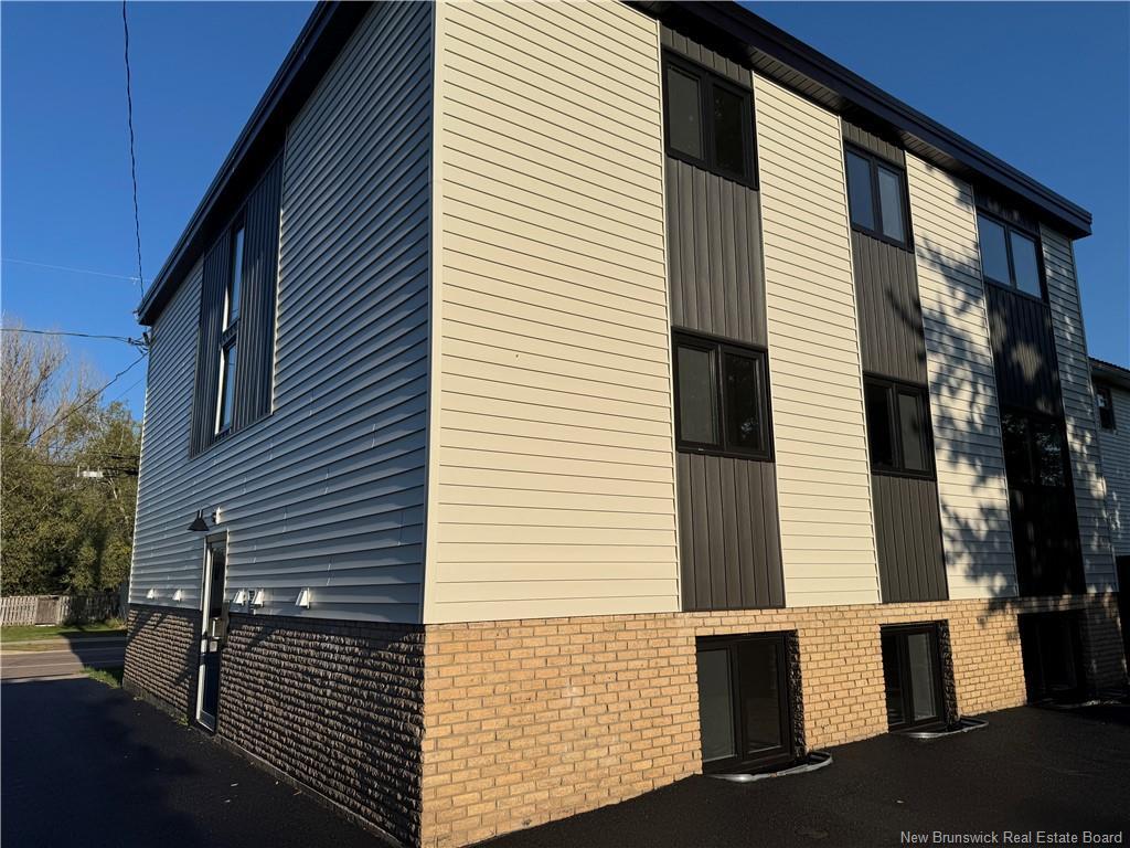 Unit 2-96 Purdy Ave, Moncton, NB