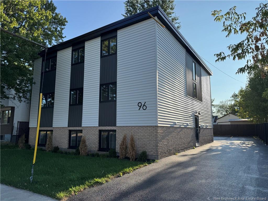 Unit 6-96 Purdy Ave, Moncton, NB