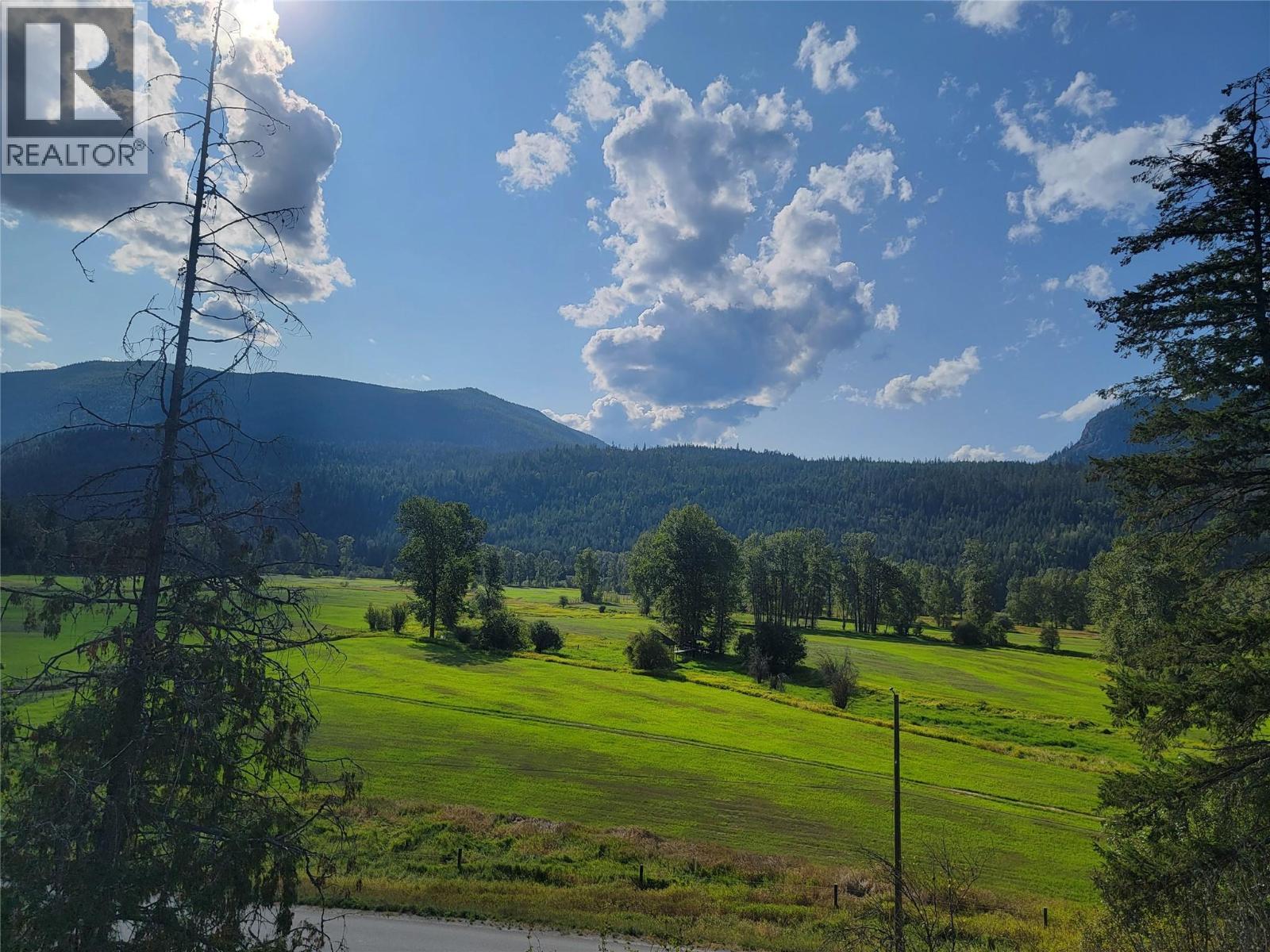 3022 Mabel Lake Road, Lumby, BC