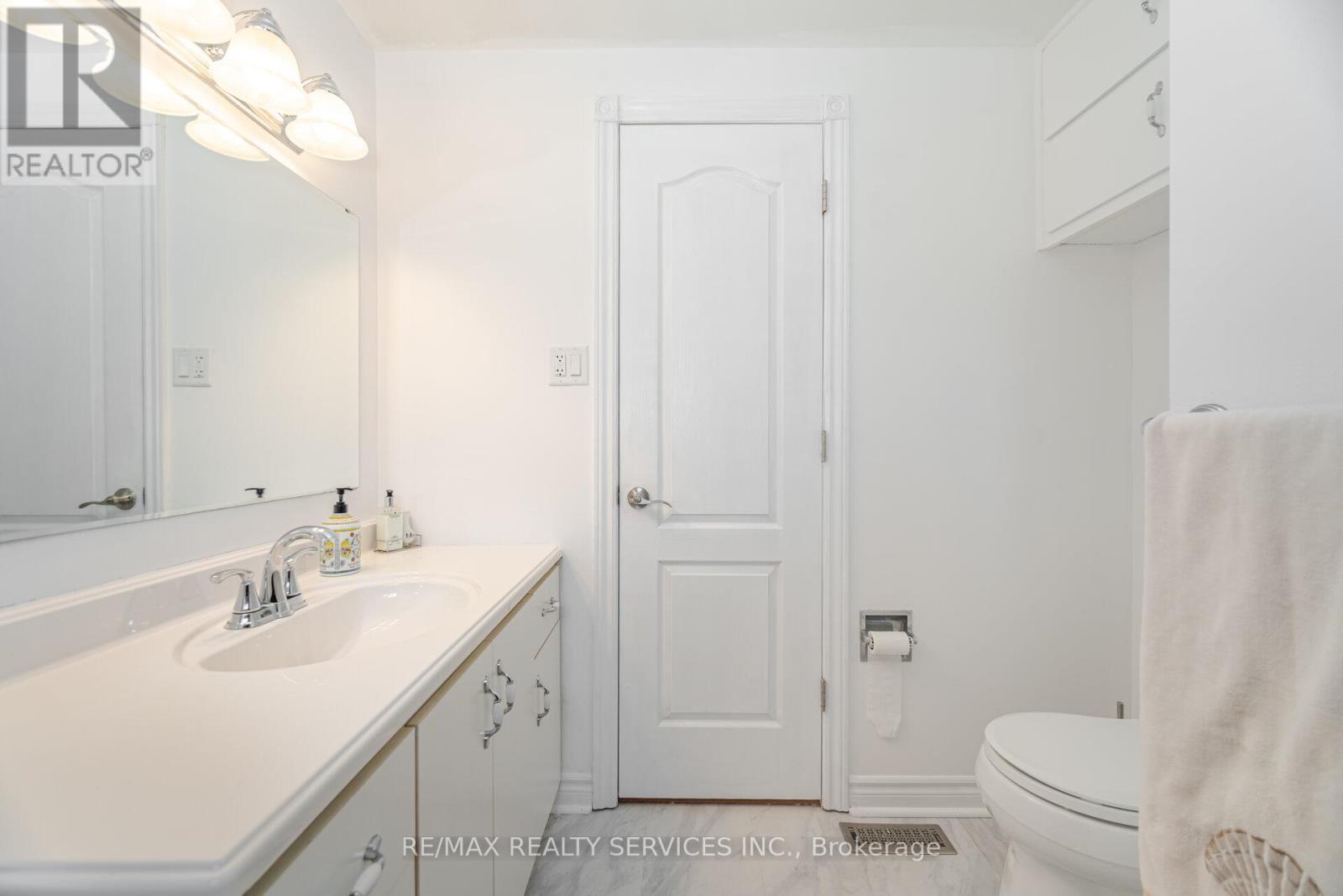 6 Glenmore Crescent, Brampton, ON - Indoor Photo Showing Bathroom