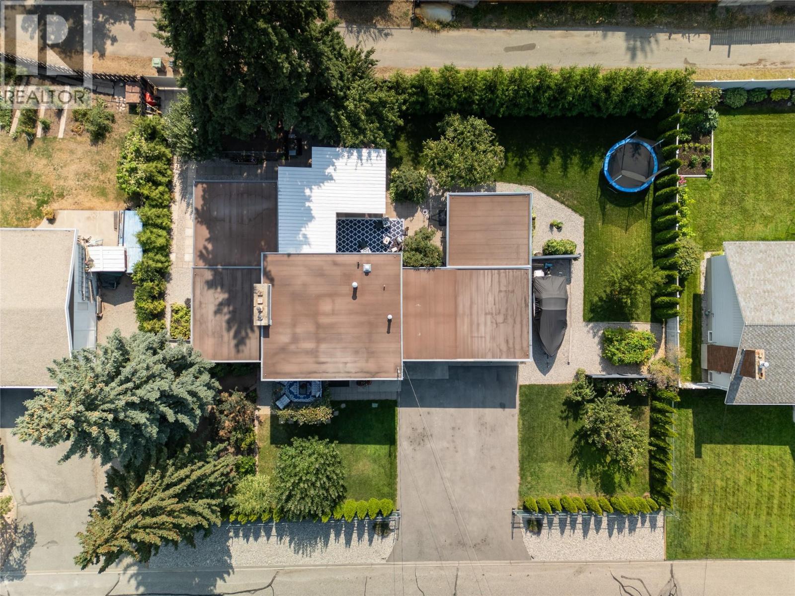 Sky View - 1618 Duncan Ave E Avenue, Penticton, BC - Outdoor