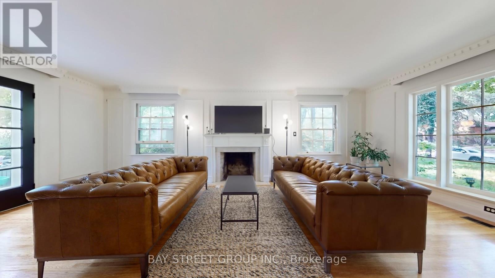 178 Breezy Pines Drive, Mississauga, ON - Indoor Photo Showing Living Room With Fireplace