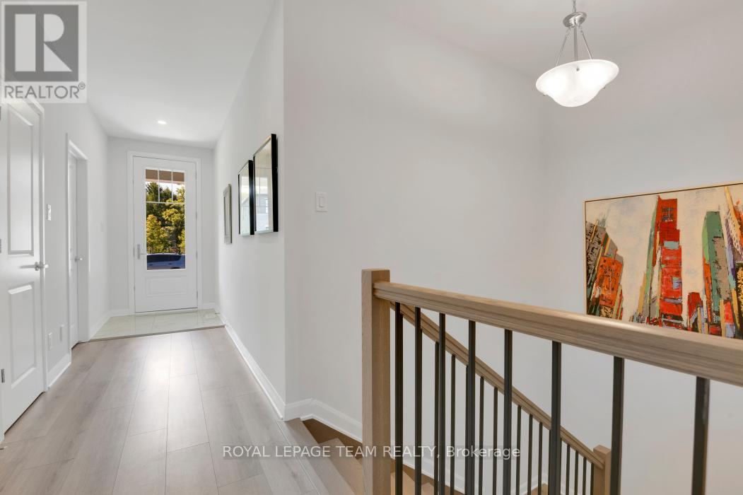 818 Companion Crescent, Ottawa, ON - Indoor Photo Showing Other Room