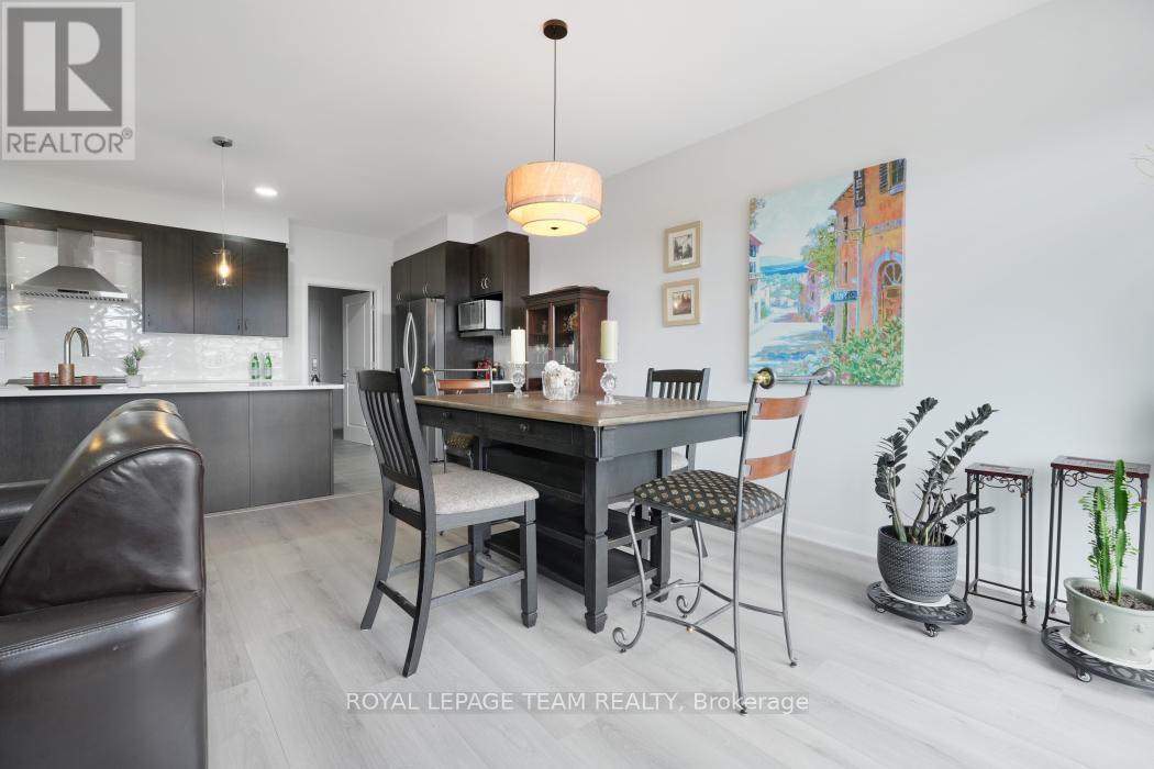 818 Companion Crescent, Ottawa, ON - Indoor Photo Showing Dining Room
