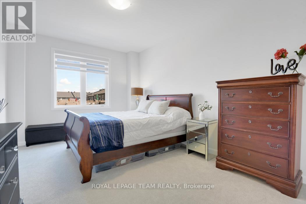 818 Companion Crescent, Ottawa, ON - Indoor Photo Showing Bedroom