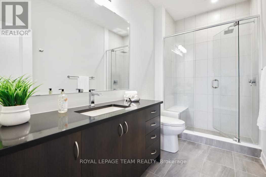 818 Companion Crescent, Ottawa, ON - Indoor Photo Showing Bathroom