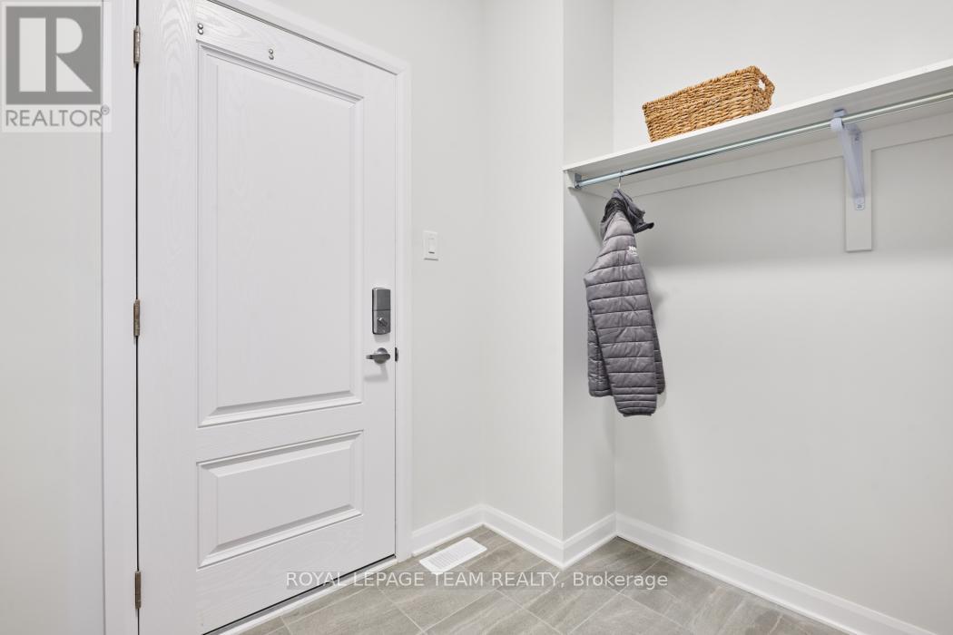 818 Companion Crescent, Ottawa, ON - Indoor Photo Showing Other Room